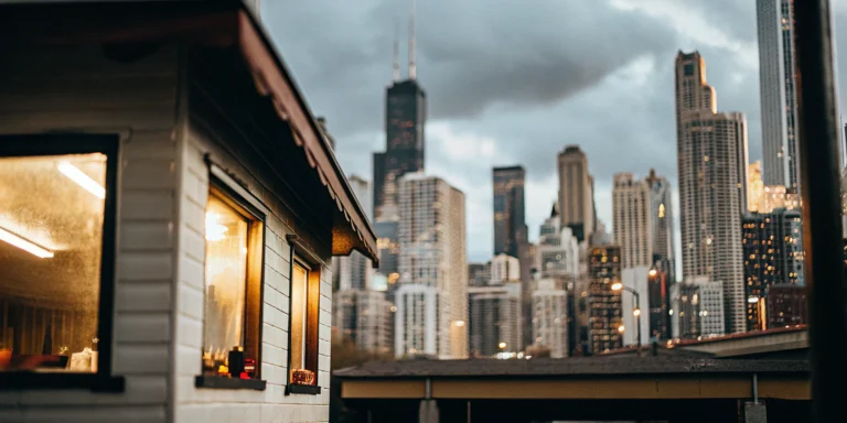Working Capital for Small Business in Chicago: A Guide 4 A small business in Chicago securing working capital for its operations.